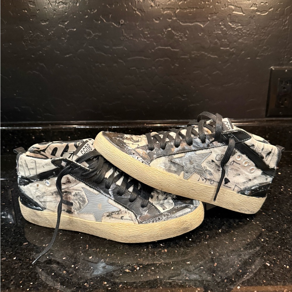 Golden Goose Mid Star Sneakers Sz 40 US 10
#luxury #sneakers